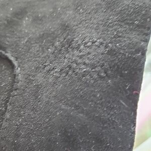 CHANEL Black Suede Gloves